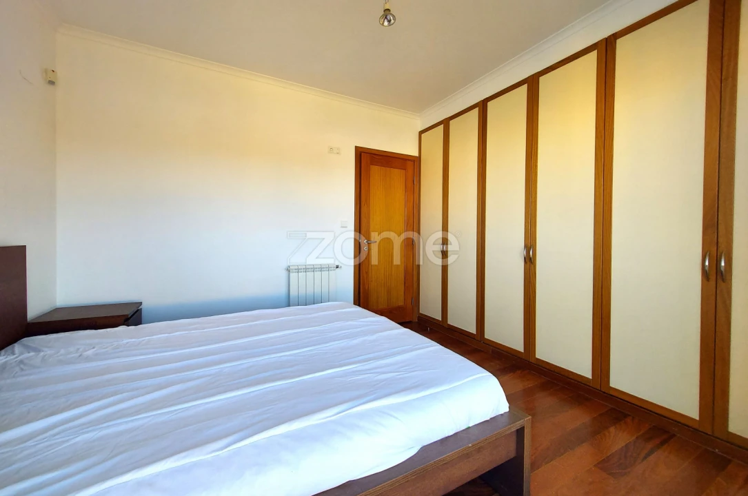 Apartamento T4 para Arrendamento em Alcabideche Foto 14