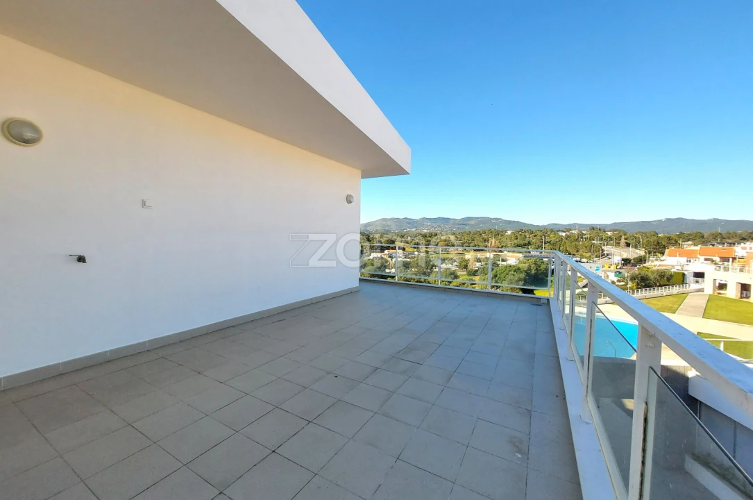 Apartamento T4 para Arrendamento em Alcabideche Foto 27