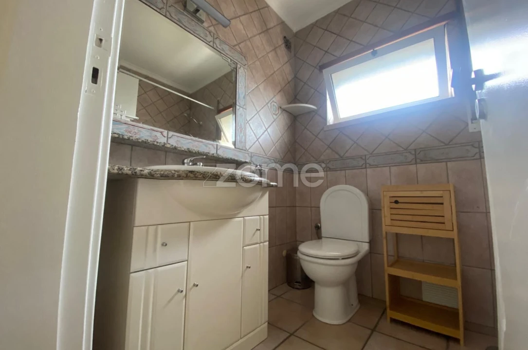 Apartamento T2 para Arrendamento em Luso Foto 9