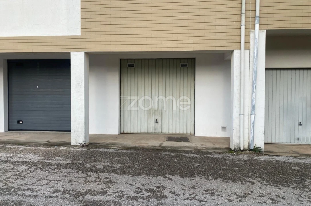 Apartamento T2 para Arrendamento em Luso Foto 17