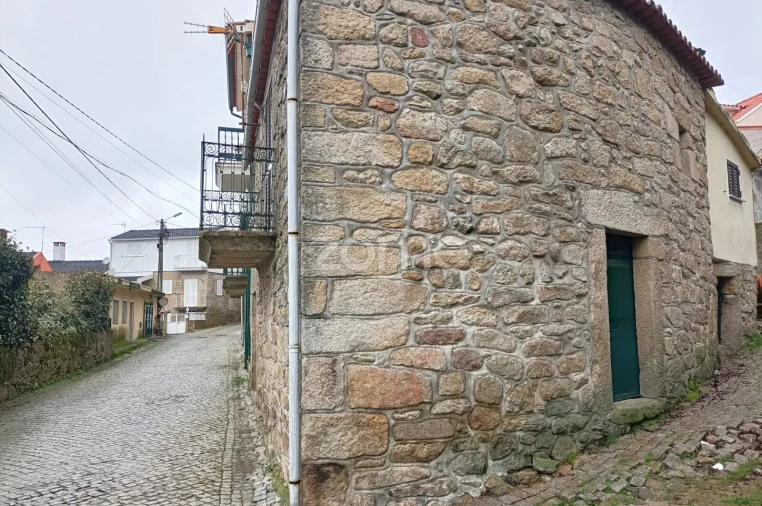 Moradia T2 para Venda em São João da Pesqueira e Várzea de Trevões Foto 4