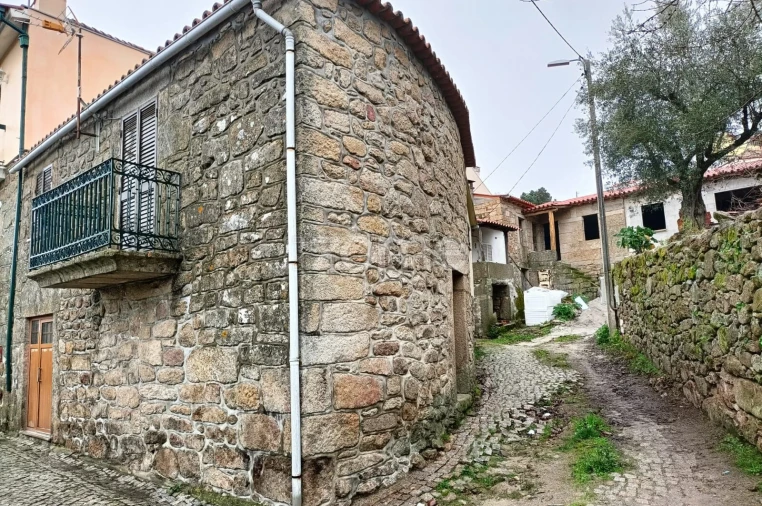 Moradia T2 para Venda em São João da Pesqueira e Várzea de Trevões Foto 3