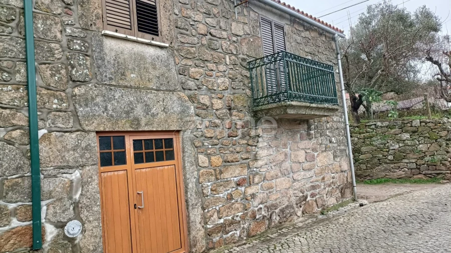 Moradia T2 para Venda em São João da Pesqueira e Várzea de Trevões