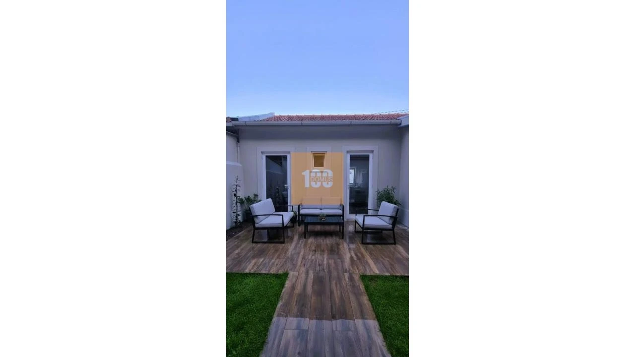 Moradia T4 para Arrendamento em Paranhos Foto 10