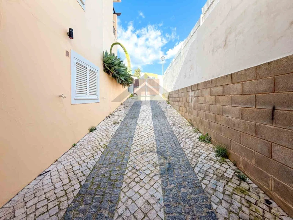 Moradia T4 para Venda em Portimão Foto 13