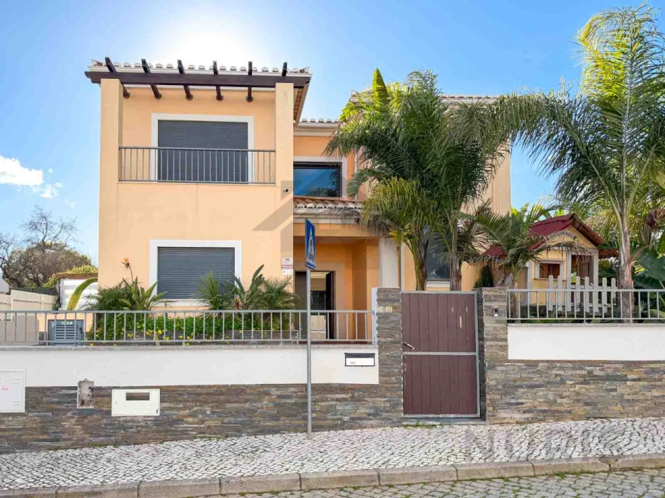 Moradia T4 para Venda em Portimão Foto 6