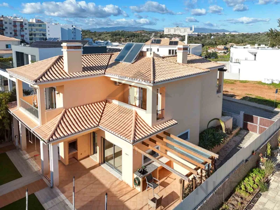 Moradia T4 para Venda em Portimão Foto 2