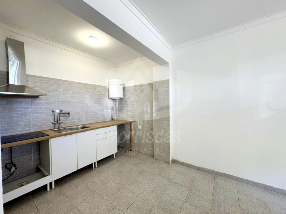 Apartamento para Venda em Póvoa de Santa Iria e Forte da Casa Foto 5