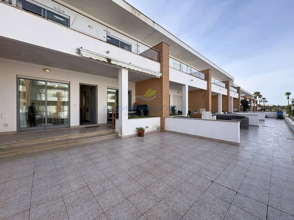 Moradia T2 para Venda em Ferreiras Foto 31