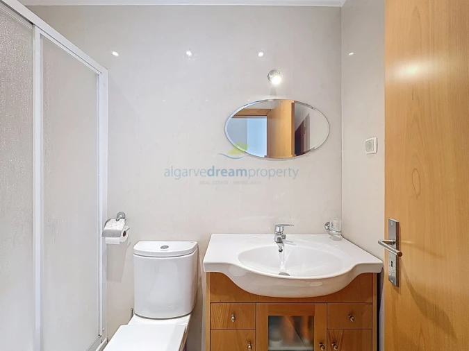 Moradia T2 para Venda em Ferreiras Foto 13