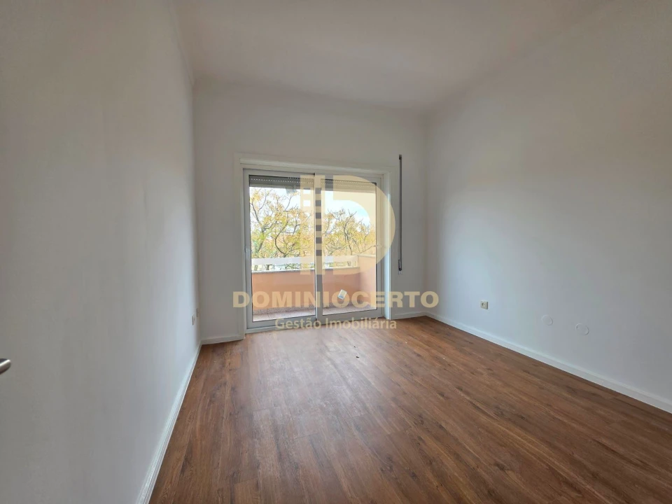 Apartamento T3 para Venda em Aguas Santas Foto 12