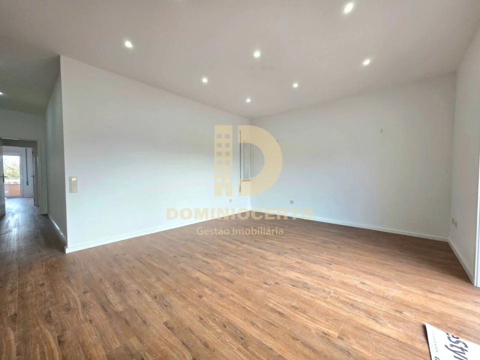 Apartamento T3 para Venda em Aguas Santas Foto 5