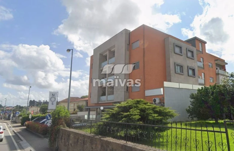 Armazém para Venda em Vila Verde e Barbudo Foto 1