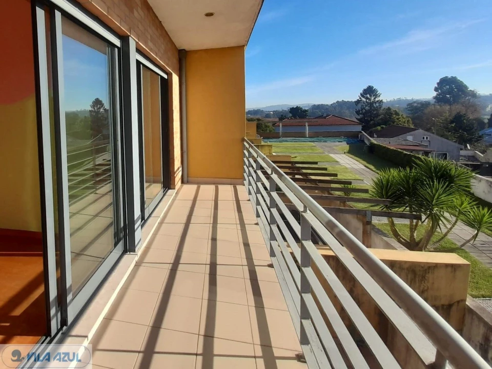 Moradia T4 para Venda em Milheiros Foto 11