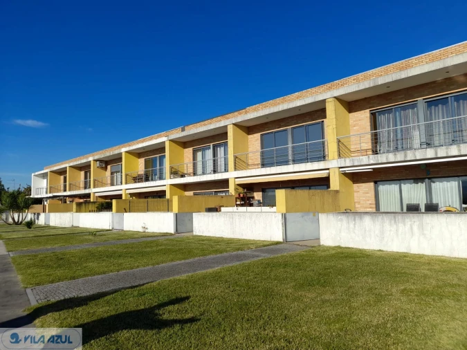 Moradia T4 para Venda em Milheiros Foto 1