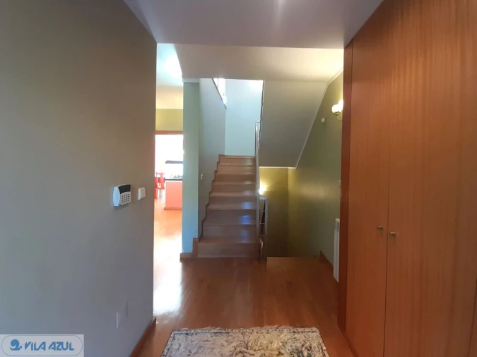 Moradia T4 para Venda em Milheiros Foto 7