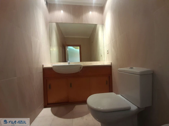 Moradia T4 para Venda em Milheiros Foto 6