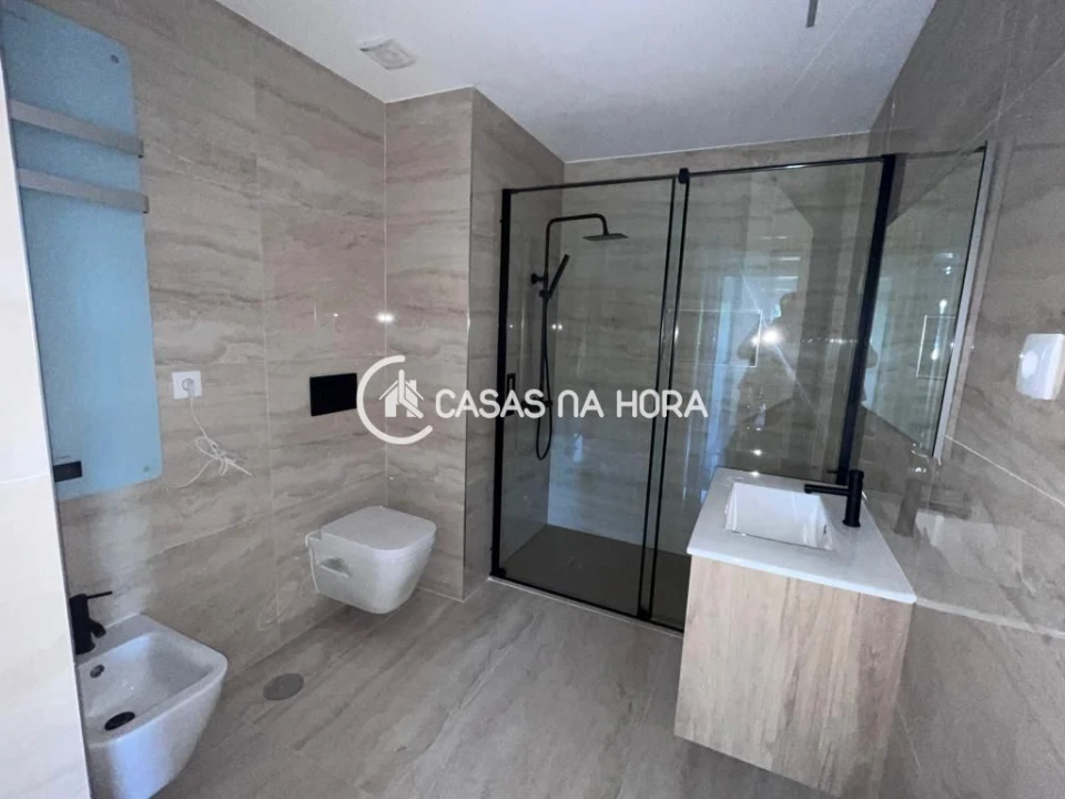 Apartamento T2 para Arrendamento em Viseu Foto 9