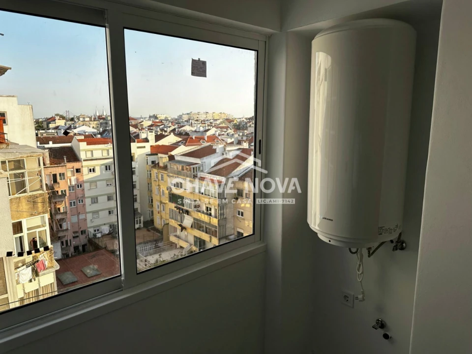 Apartamento T4 para Arrendamento em Campo de Ourique Foto 6