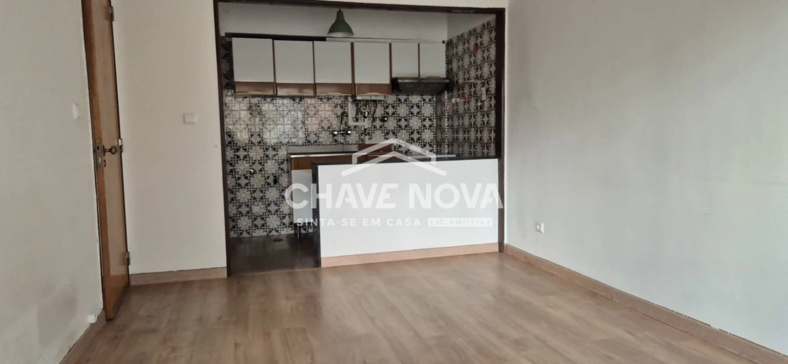 Apartamento T1 para Arrendamento em Avenidas Novas Foto 1
