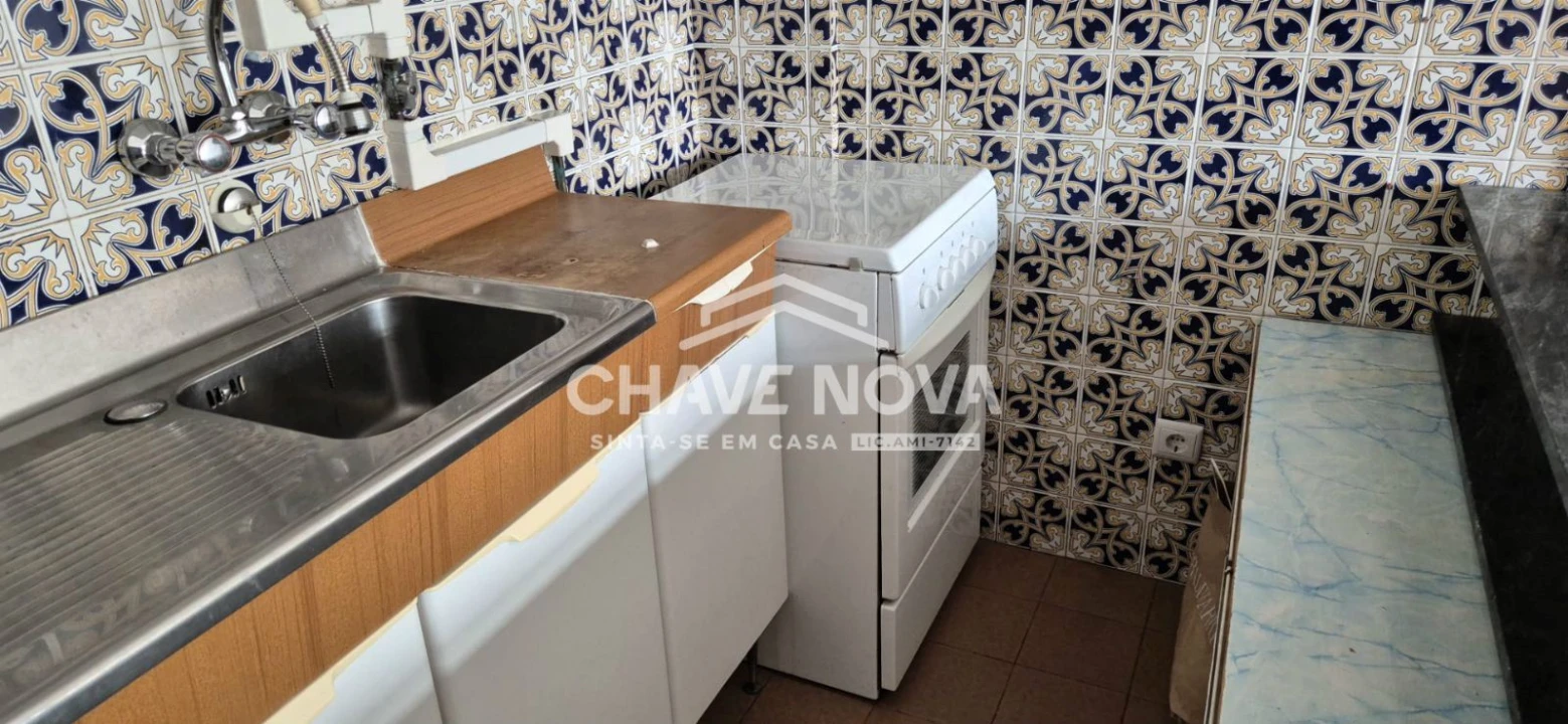 Apartamento T1 para Arrendamento em Avenidas Novas Foto 7