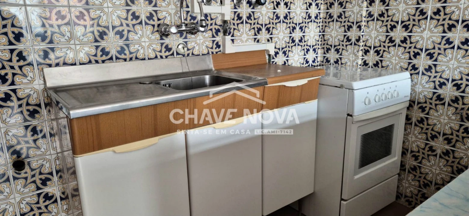 Apartamento T1 para Arrendamento em Avenidas Novas Foto 9