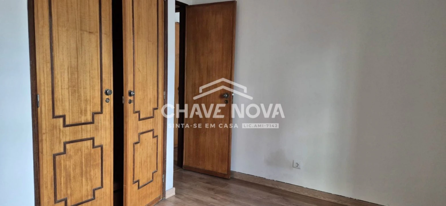 Apartamento T1 para Arrendamento em Avenidas Novas Foto 12