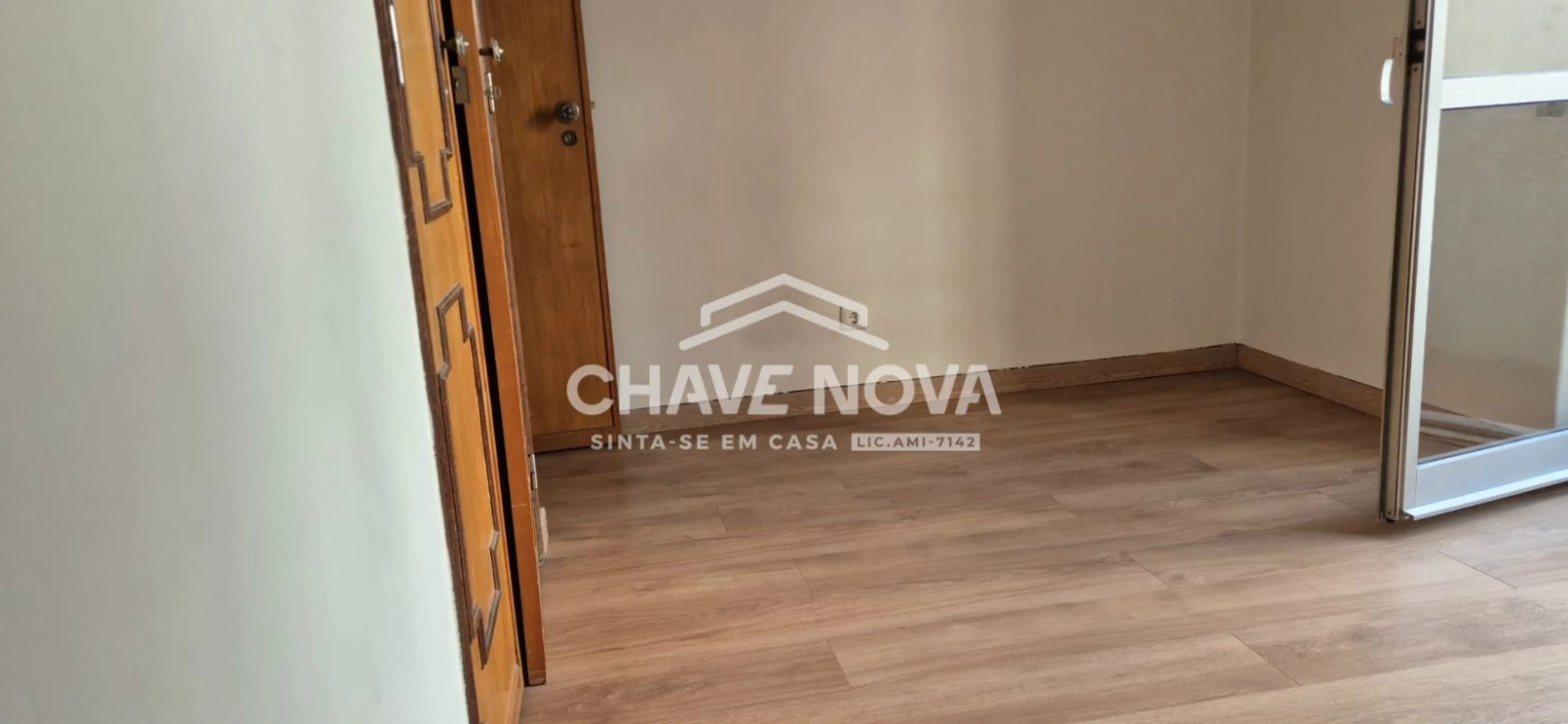 Apartamento T1 para Arrendamento em Avenidas Novas Foto 15