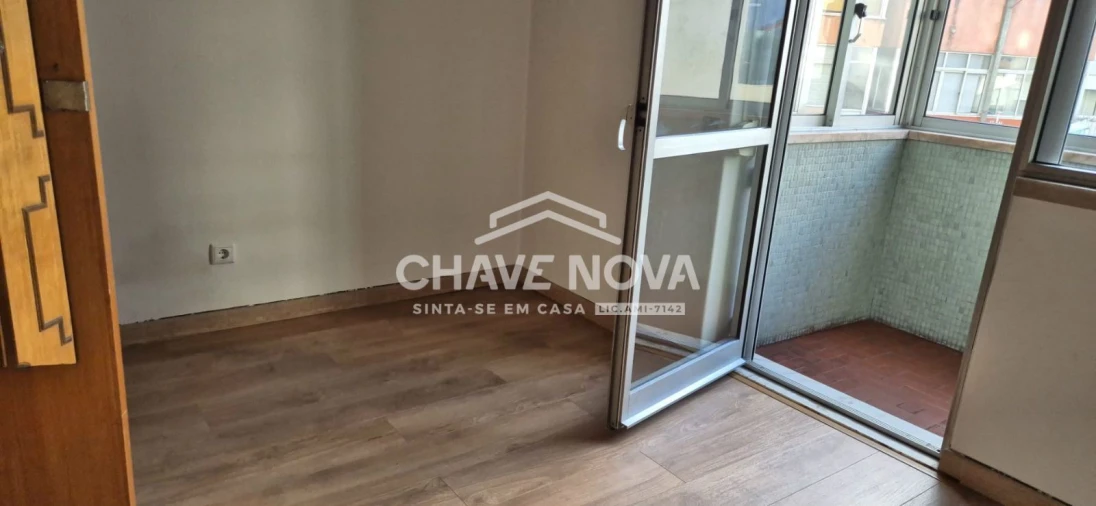 Apartamento T1 para Arrendamento em Avenidas Novas Foto 14