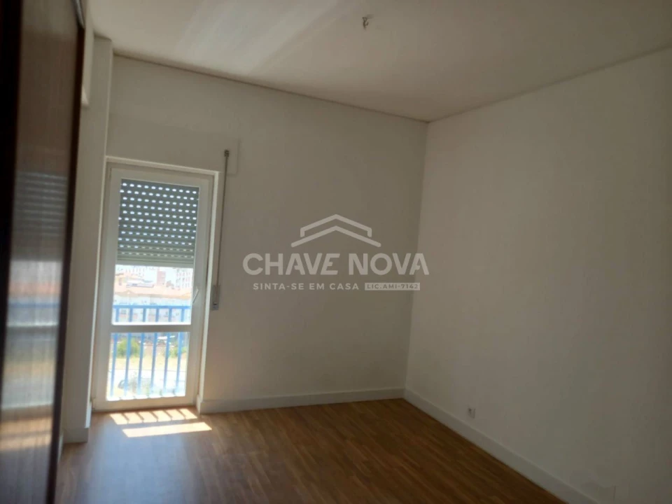 Apartamento T3 para Arrendamento em União das Freguesias de Setúbal Foto 4