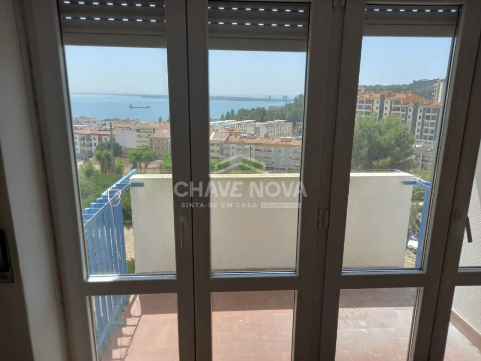 Apartamento T3 para Arrendamento em União das Freguesias de Setúbal Foto 15