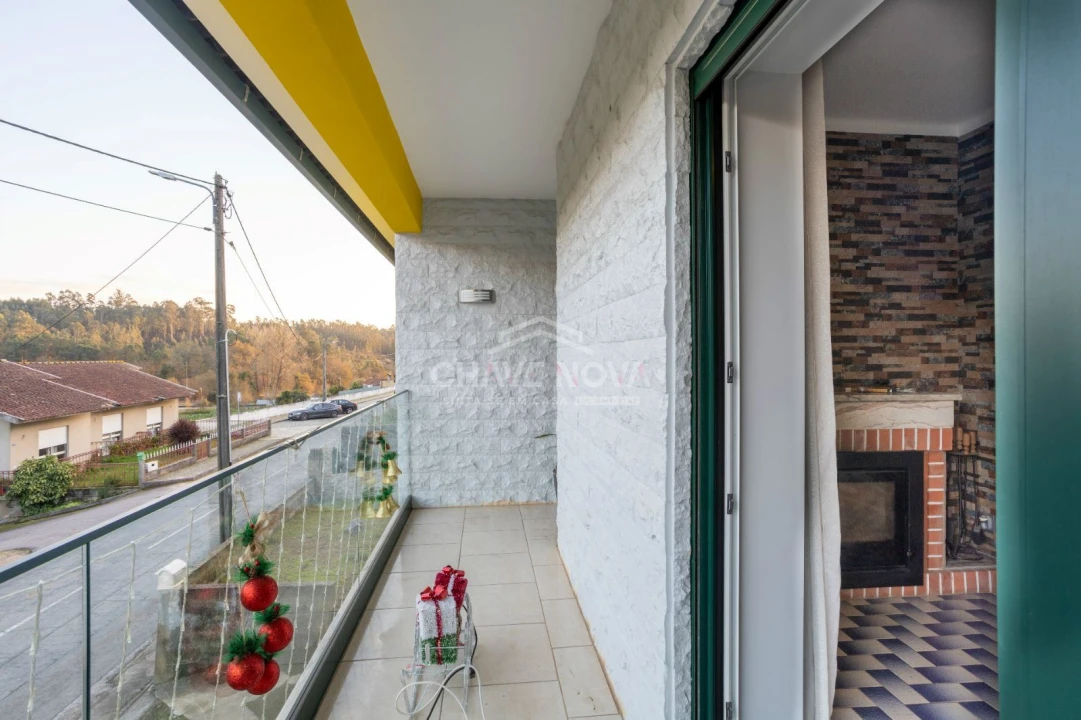 Moradia T4 para Venda em Alquerubim Foto 19