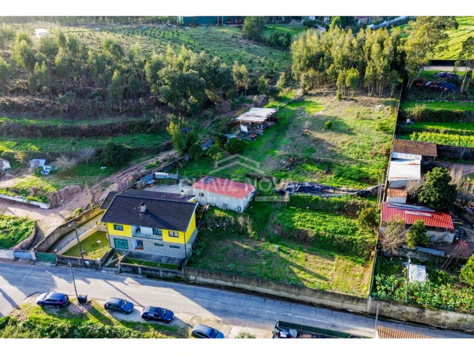 Moradia T4 para Venda em Alquerubim Foto 22