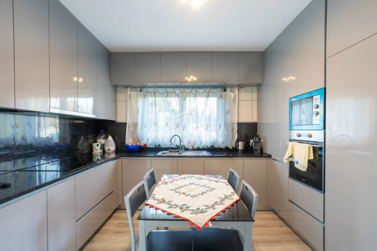 Moradia T4 para Venda em Alquerubim Foto 4