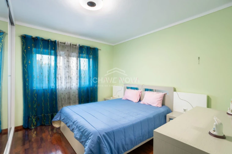 Moradia T4 para Venda em Alquerubim Foto 11