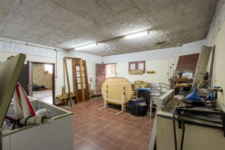 Moradia T4 para Venda em Alquerubim Foto 16