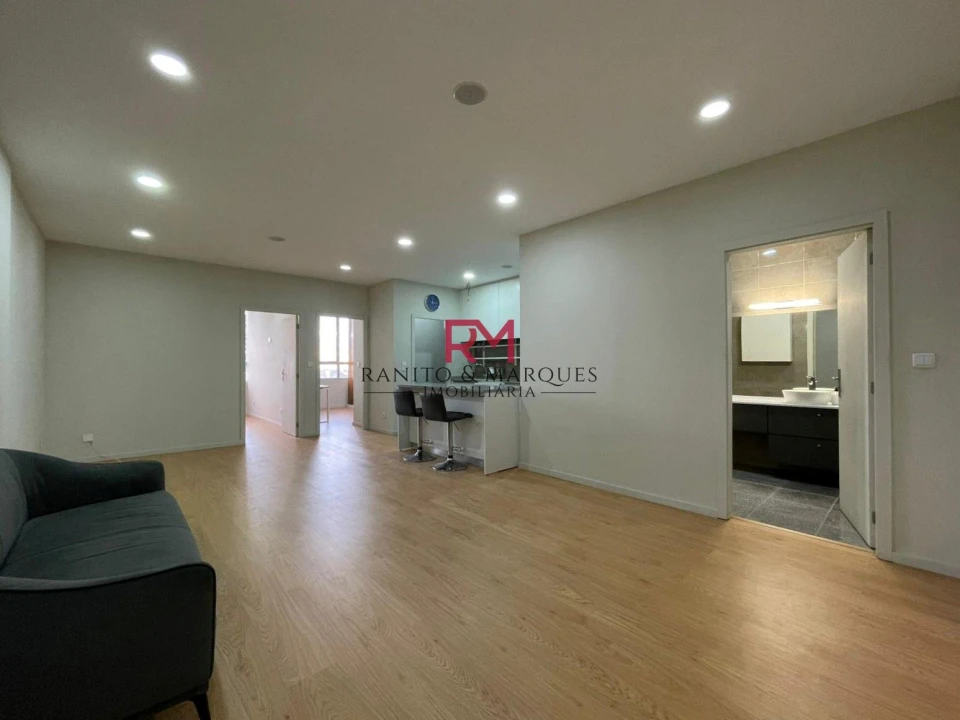 Apartamento T2 para Arrendamento em Ermesinde Foto 4