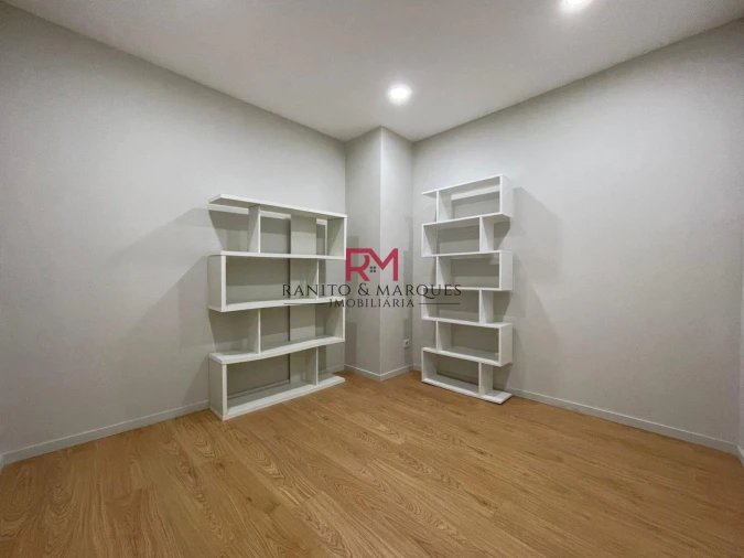 Apartamento T2 para Arrendamento em Ermesinde Foto 3