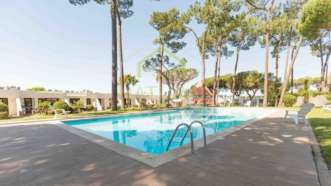 Apartamento para Venda em Quarteira Foto 10