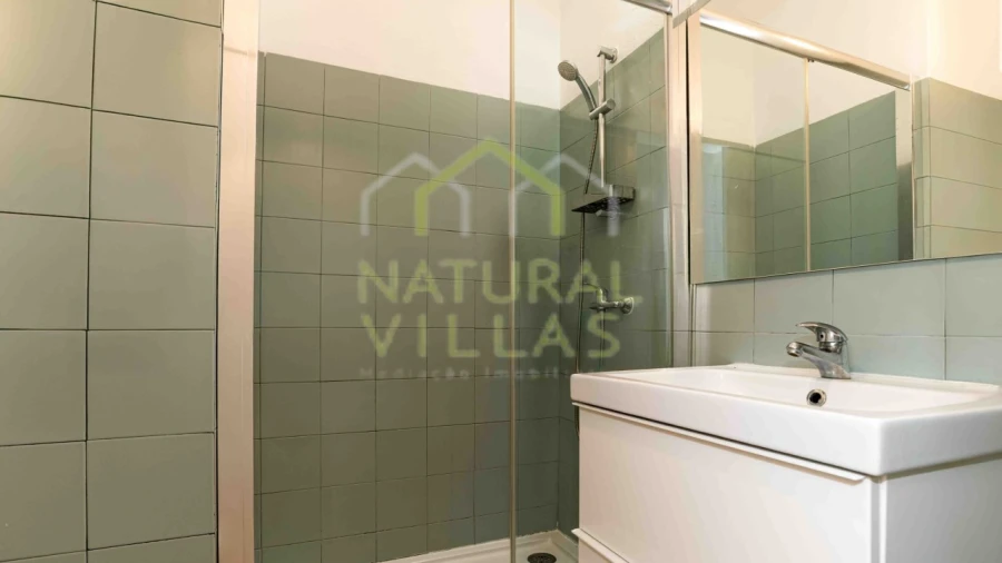 Apartamento para Venda em Quarteira Foto 9