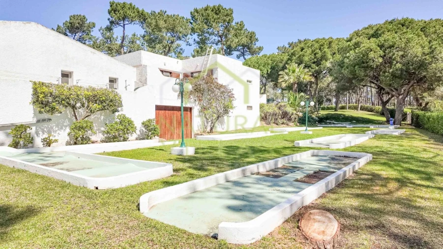 Apartamento para Venda em Quarteira Foto 14