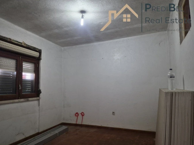 Moradia T2 para Venda em Vialonga Foto 10