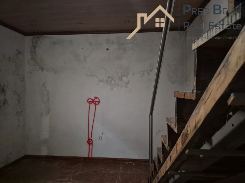 Moradia T2 para Venda em Vialonga Foto 8