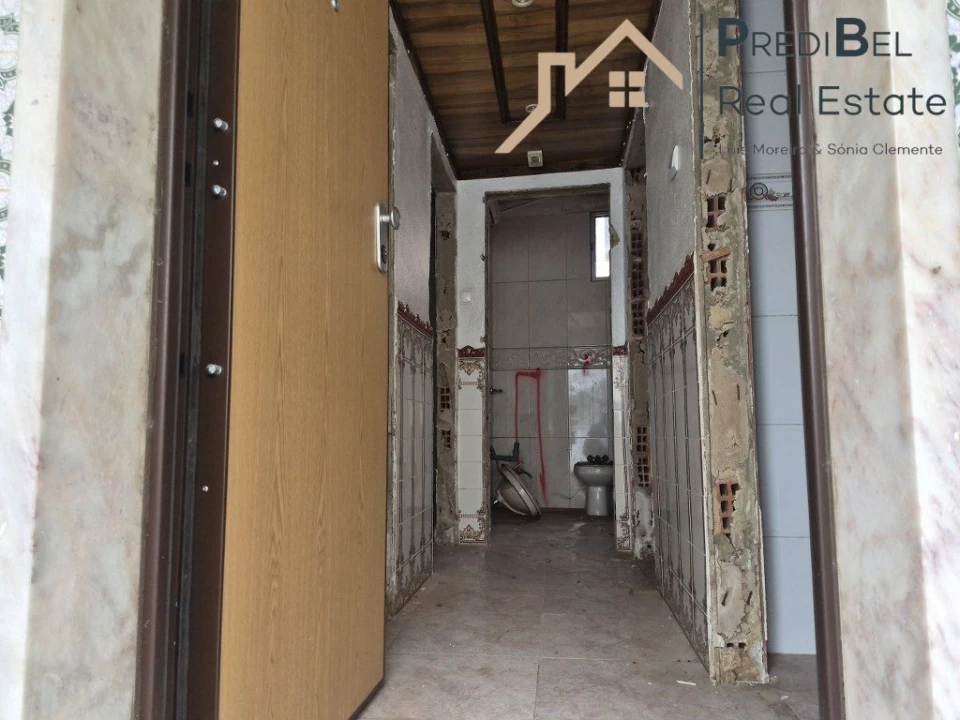 Moradia T2 para Venda em Vialonga Foto 2