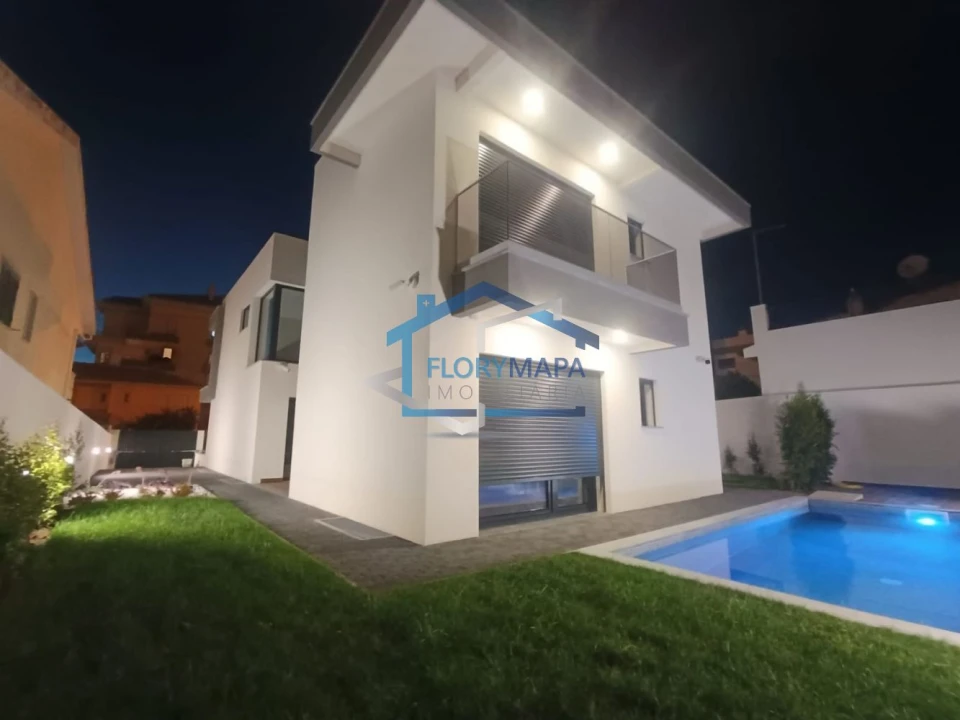 Moradia T4 para Venda em São Domingos de Rana Foto 10