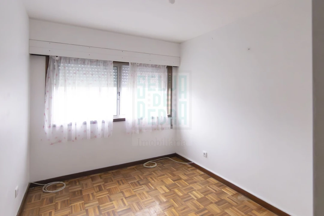 Apartamento T4 para Arrendamento em São Mamede de Infesta e Senhora da Hora Foto 8