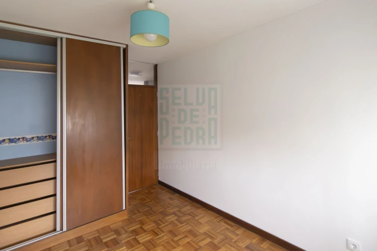 Apartamento T4 para Arrendamento em São Mamede de Infesta e Senhora da Hora Foto 10