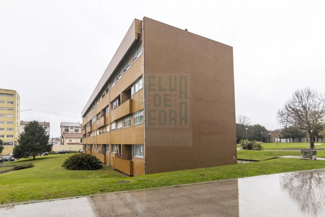 Apartamento T4 para Arrendamento em São Mamede de Infesta e Senhora da Hora Foto 19