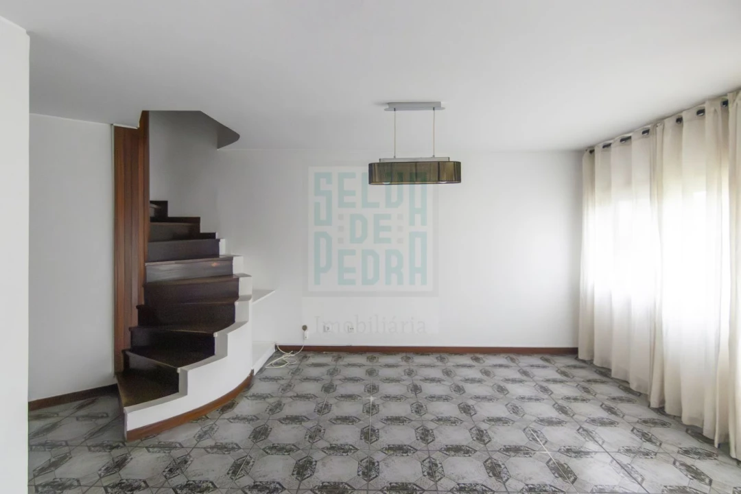 Apartamento T4 para Arrendamento em São Mamede de Infesta e Senhora da Hora Foto 4