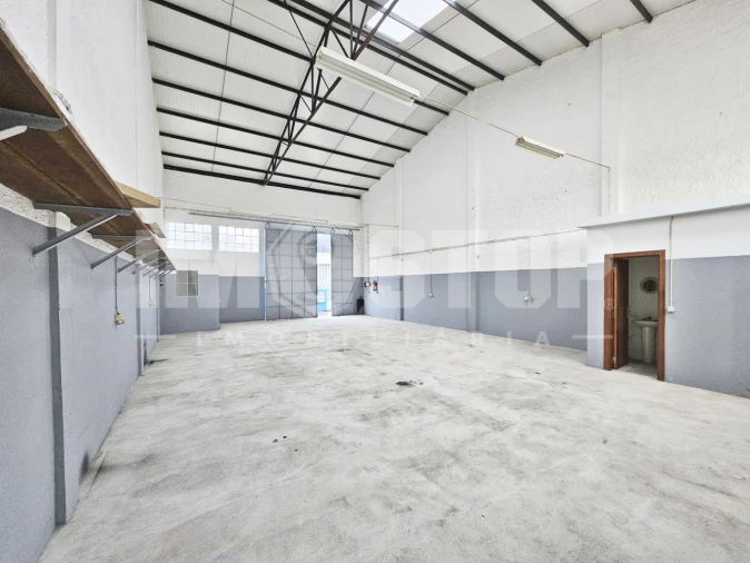 Loja para Arrendamento em Trofa, Segadães e Lamas do Vouga Foto 4